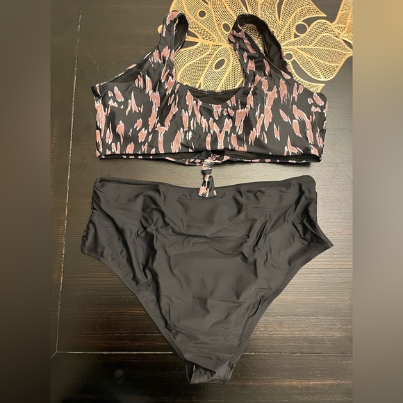Pink Queen Two-Piece High Waisted Swimsuit NWOT - Picture 2 of 6